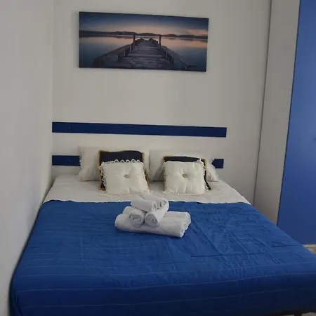 Appartamento Aa Station Historical Center *