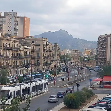 Appartamento Aa Station Historical Center Palermo